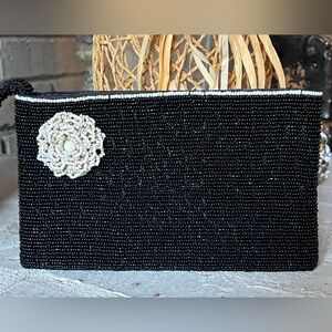 Vintage Beaded Black & Cream Zipper Wristlet Clutch